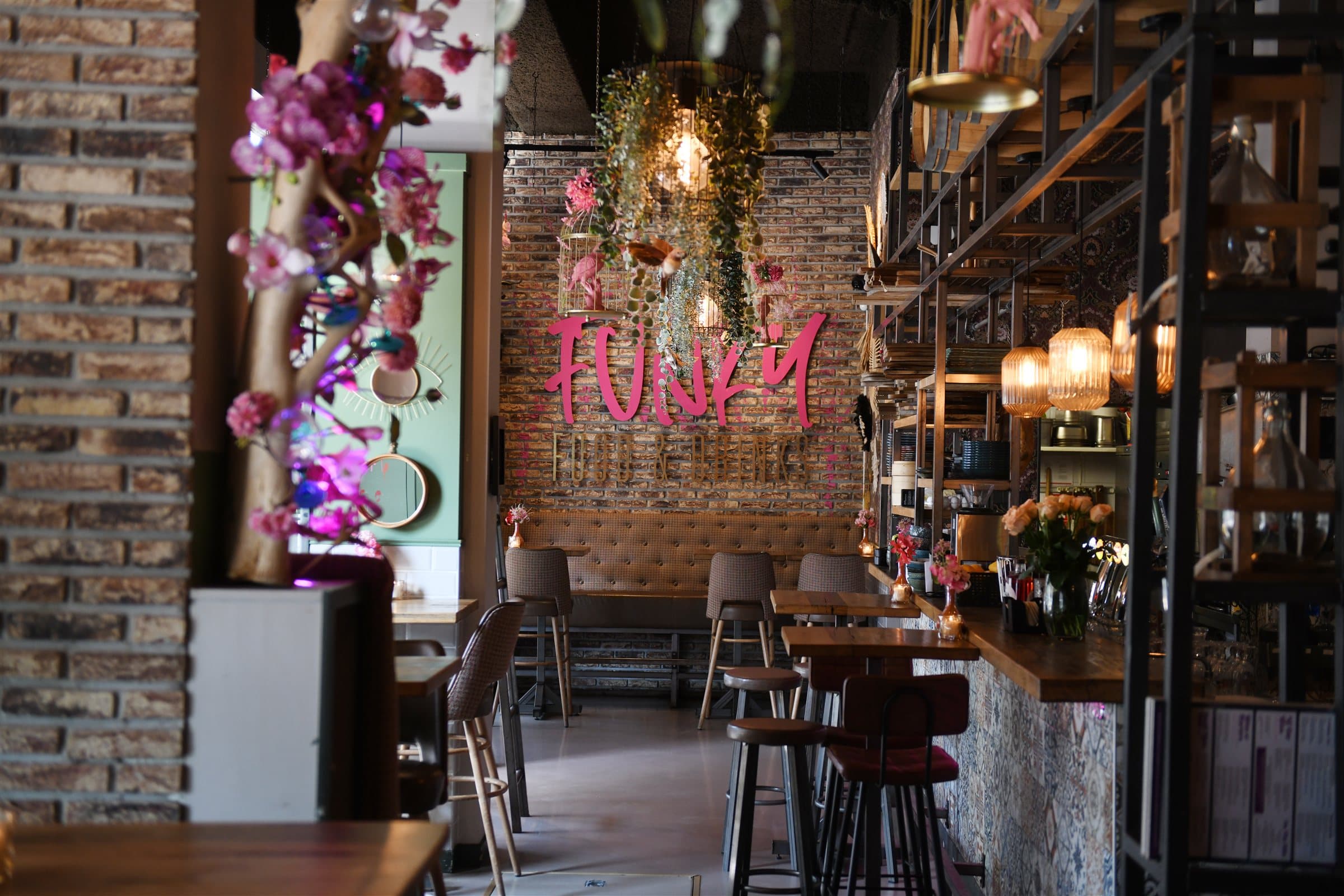 DOK Bar & Bites